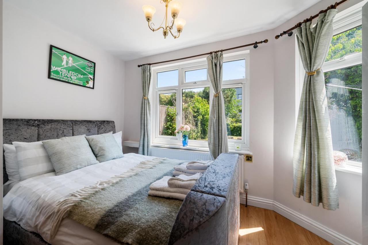 Lovely Garden Apartment In Wimbledon Town Centre With Private Parking By Wimbledon Holiday Lets Apartamento *