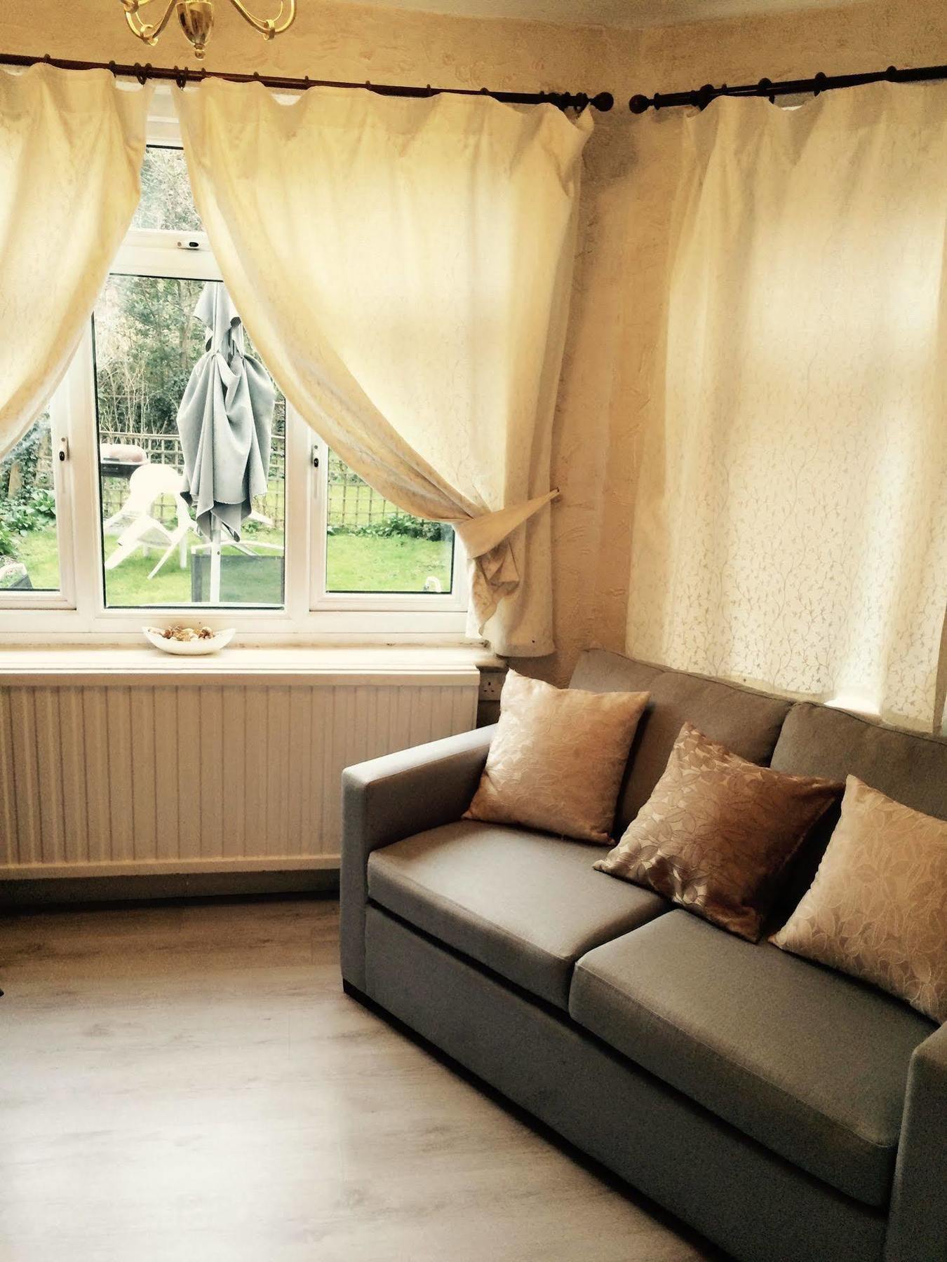 Lovely Garden Apartment In Wimbledon Town Centre With Private Parking By Wimbledon Holiday Lets Apartamento Londres